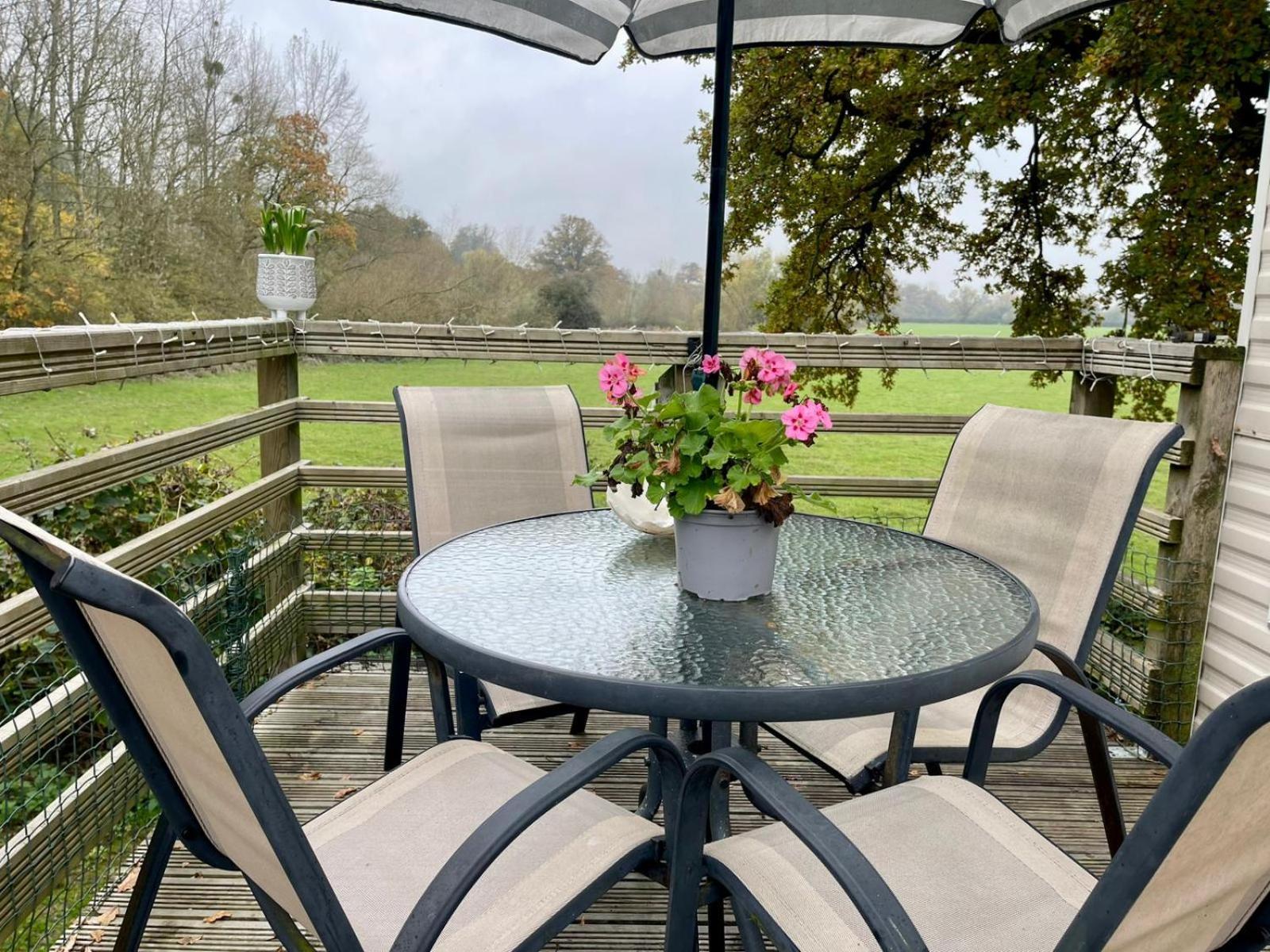 Severnside Boat And Caravan Park Gloucestershire - Caravan 1 Deerhurst Екстериор снимка